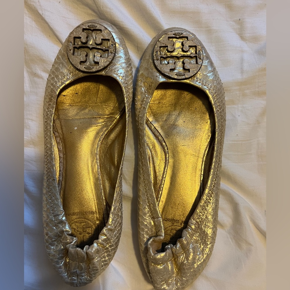 VGUC Tory Burch Gold Snake Skin Flats Reva Sz 8.5